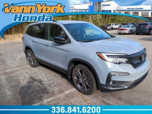 Certified 2022 Honda Pilot Sport image 1