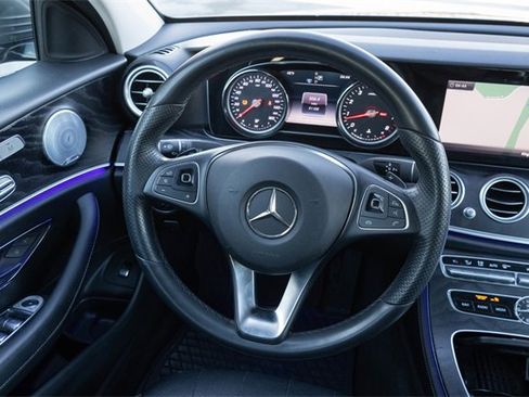 Used 2018 Mercedes-Benz E 300 E 300 image 24