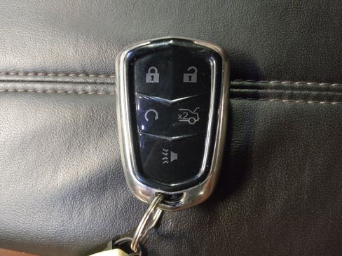 Used 2016 Cadillac XTS Luxury w/ Driver Awareness Package FWD image 32