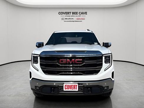 New 2026 GMC Sierra 1500 SLT image 2