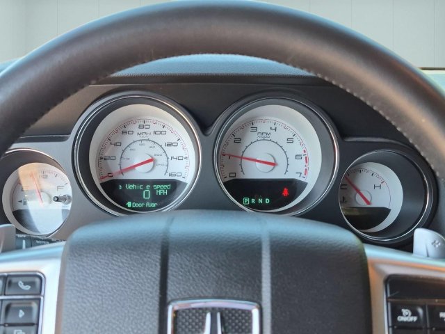 Used 2013 Dodge Challenger R/T Plus RWD image 11