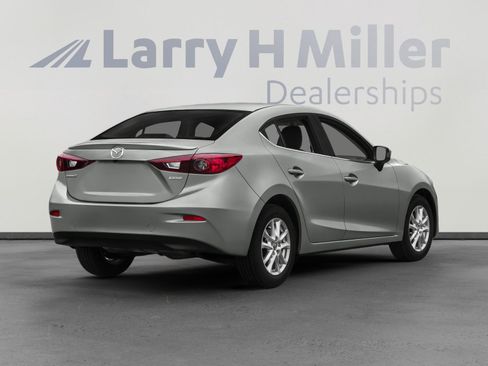 Used 2015 MAZDA MAZDA3 i Sport image 2