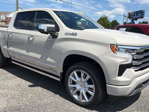 New 2026 Chevrolet Silverado 1500 High Country AWD/4WD image 3