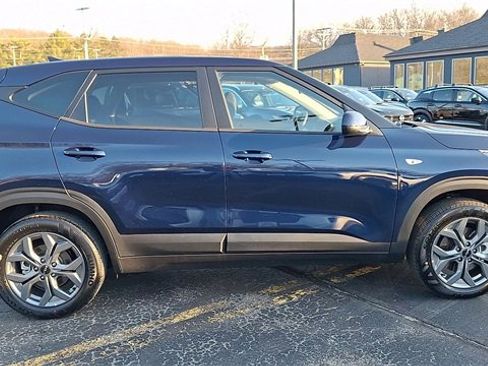 Used 2026 Kia Seltos LX image 9