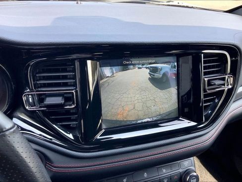 Used 2024 Dodge Durango GT AWD/4WD image 11