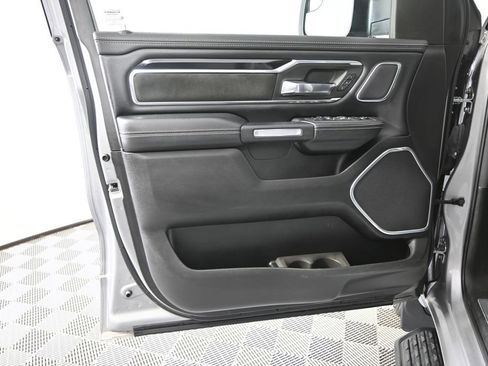 Used 2022 RAM 1500 Laramie AWD/4WD image 19