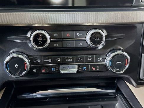 Used 2026 Ford F450 Platinum w/ Platinum Plus Package image 29