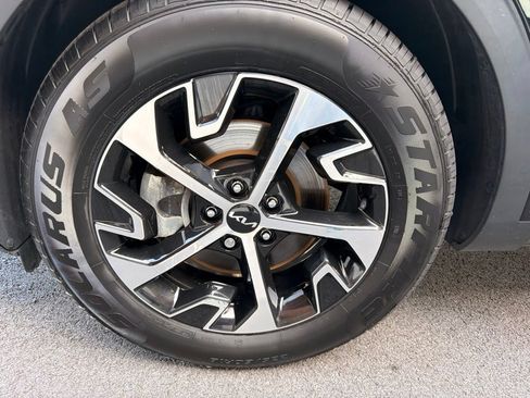 Used 2025 Kia Sportage EX FWD image 28