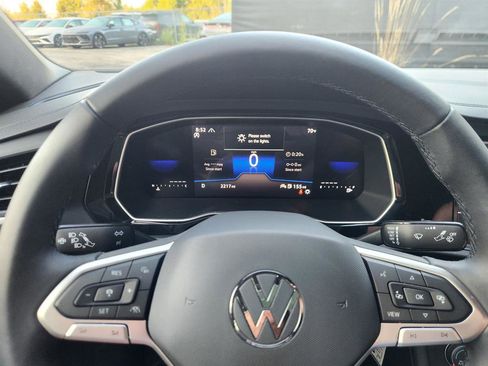 Certified 2024 Volkswagen Jetta Sport image 34