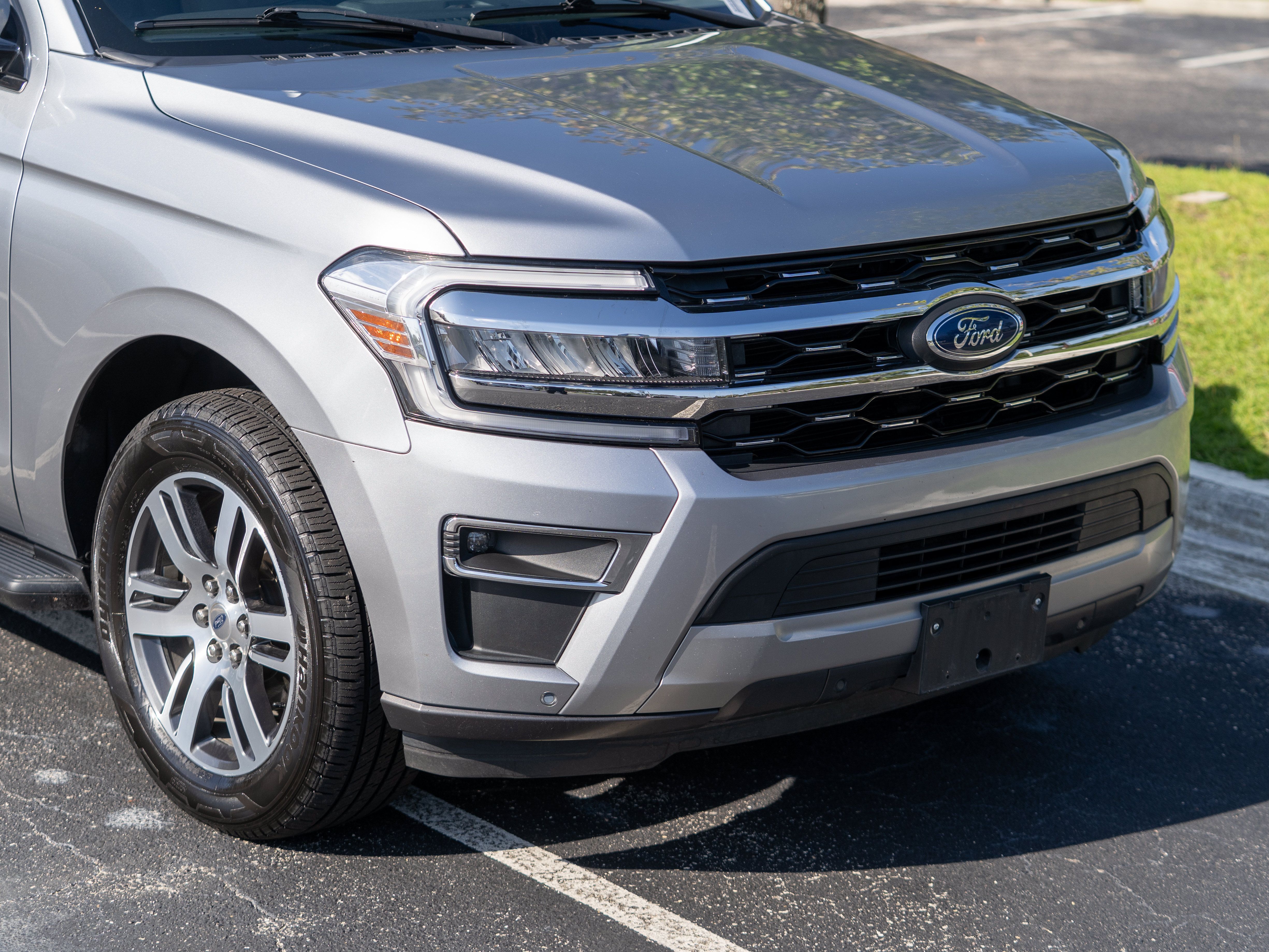 Used 2024 Ford Expedition Limited AWD/4WD image 43