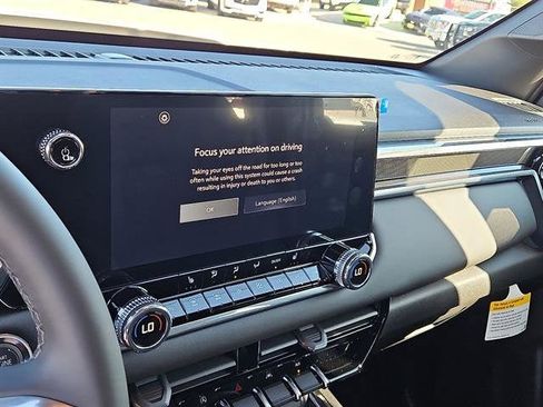 New 2026 GMC Canyon Elevation w/ Convenience Package image 16