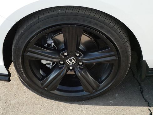 Certified 2025 Honda Accord Sport image 15