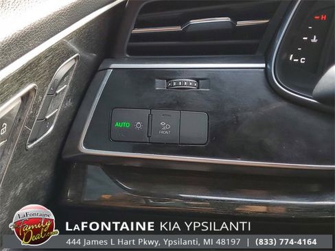 Used 2019 Audi Q8 Premium w/ Convenience Package image 18