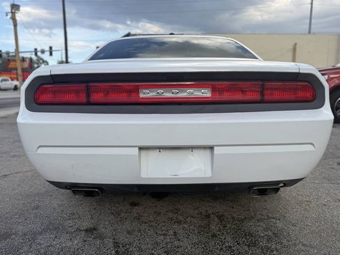Used 2013 Dodge Challenger SXT RWD image 23