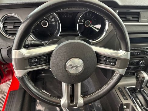 Used 2013 Ford Mustang Coupe RWD image 29