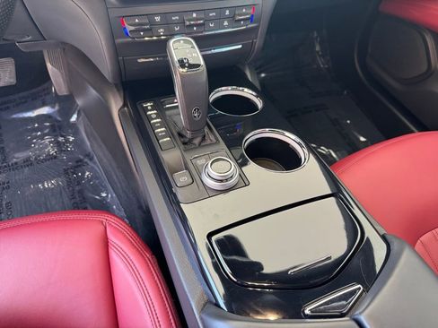 Used 2022 Maserati Ghibli Modena RWD image 12