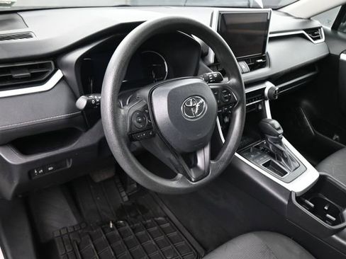 Used 2024 Toyota RAV4 XLE image 44