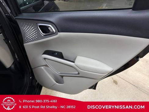 Used 2024 Kia Soul LX w/ Option Group 015 FWD image 33