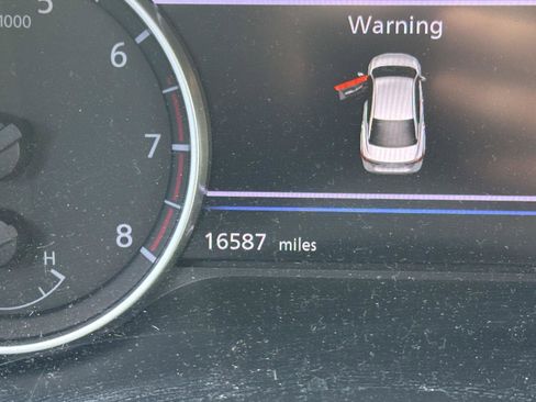 Used 2025 Nissan Sentra SV w/ All-Weather Package FWD image 13