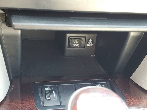 Used 2013 Toyota Camry XLE w/ Leather Pkg FWD image 30