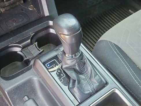 Used 2021 Toyota Tacoma TRD Sport w/ Technology Package AWD/4WD image 15