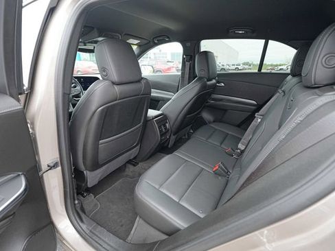 Used 2025 Cadillac XT4 Premium Luxury AWD/4WD image 18