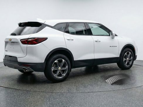 Used 2025 Chevrolet Blazer LT FWD image 9