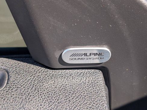 Used 2019 Dodge Charger R/T RWD image 14