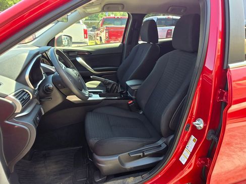 Used 2018 Mitsubishi Eclipse Cross ES image 9