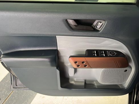 Used 2022 Ford Maverick Lariat w/ Lariat Luxury Package image 13