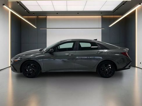 Certified 2026 Hyundai Elantra Sport FWD image 2