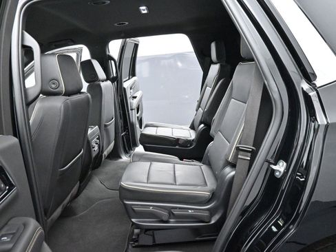 Used 2025 GMC Yukon Elevation image 31