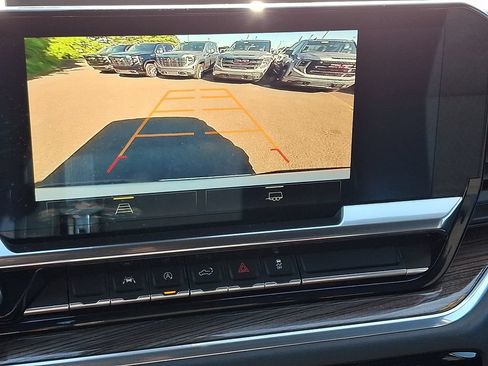 Certified 2022 Chevrolet Silverado 1500 LT AWD/4WD image 18