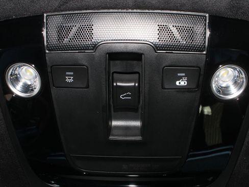 Used 2025 Kia Sorento SX Prestige w/ Olive Brown Leather Package AWD/4WD image 12
