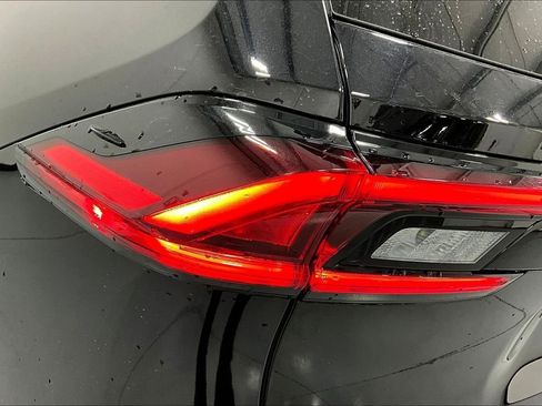 Used 2025 Toyota Grand Highlander AWD image 39