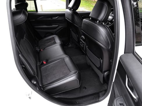 Used 2023 Jeep Grand Cherokee Altitude AWD/4WD image 46