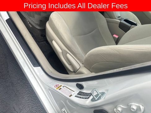 Used 2012 Toyota Prius Two FWD image 7