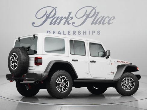 Used 2024 Jeep Wrangler Unlimited Rubicon AWD/4WD image 6