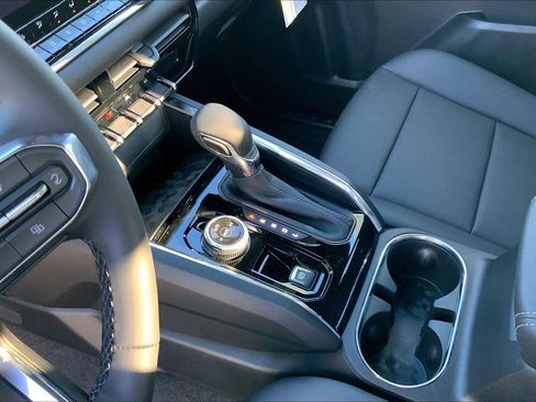 New 2026 GMC Canyon Elevation w/ Convenience Package image 8