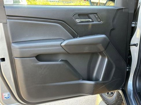 New 2026 GMC Canyon Elevation w/ LPO, Black Badging Package image 17