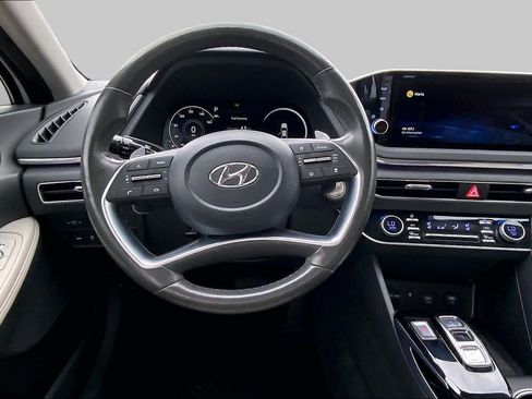 Used 2022 Hyundai Sonata Limited w/ Preferred Accessory Package FWD image 6