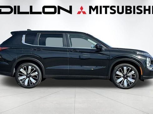 New 2026 Mitsubishi Outlander SE AWD/4WD image 3