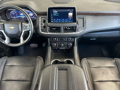 Used 2023 Chevrolet Suburban Premier AWD/4WD image 13