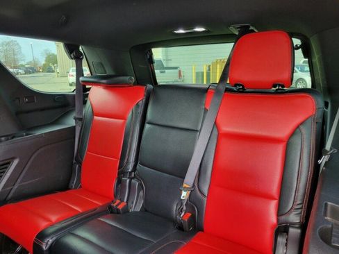 Used 2022 GMC Yukon SLE w/ Gmc Pro Safety Plus Package image 25