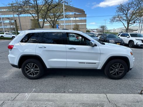 Used 2017 Jeep Grand Cherokee Limited image 5