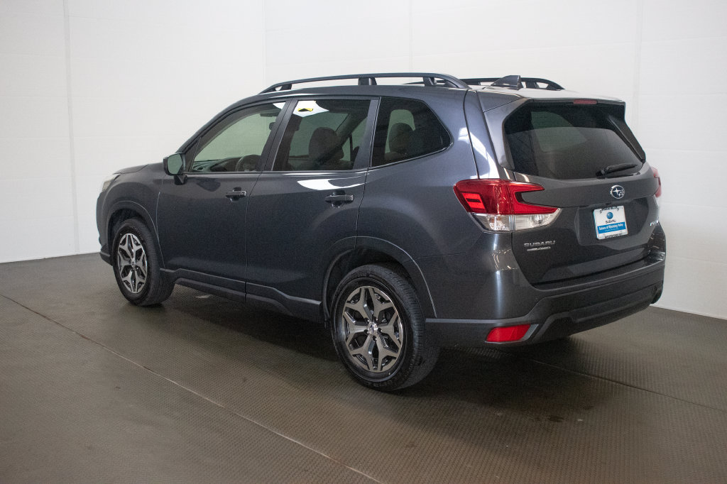 Used 2022 Subaru Forester Premium AWD/4WD image 6