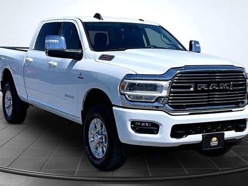 Used 2024 RAM 2500 Laramie w/ Safety Group AWD/4WD image 22