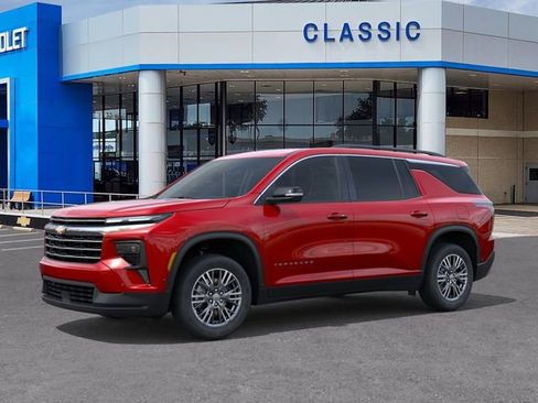 New 2026 Chevrolet Traverse LT w/ Enhanced Driving Package FWD image 2