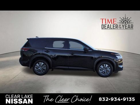 Used 2024 Nissan Pathfinder S w/ Cargo Package FWD image 8
