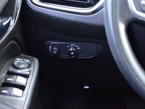 Used 2022 Chevrolet Equinox LT FWD image 39